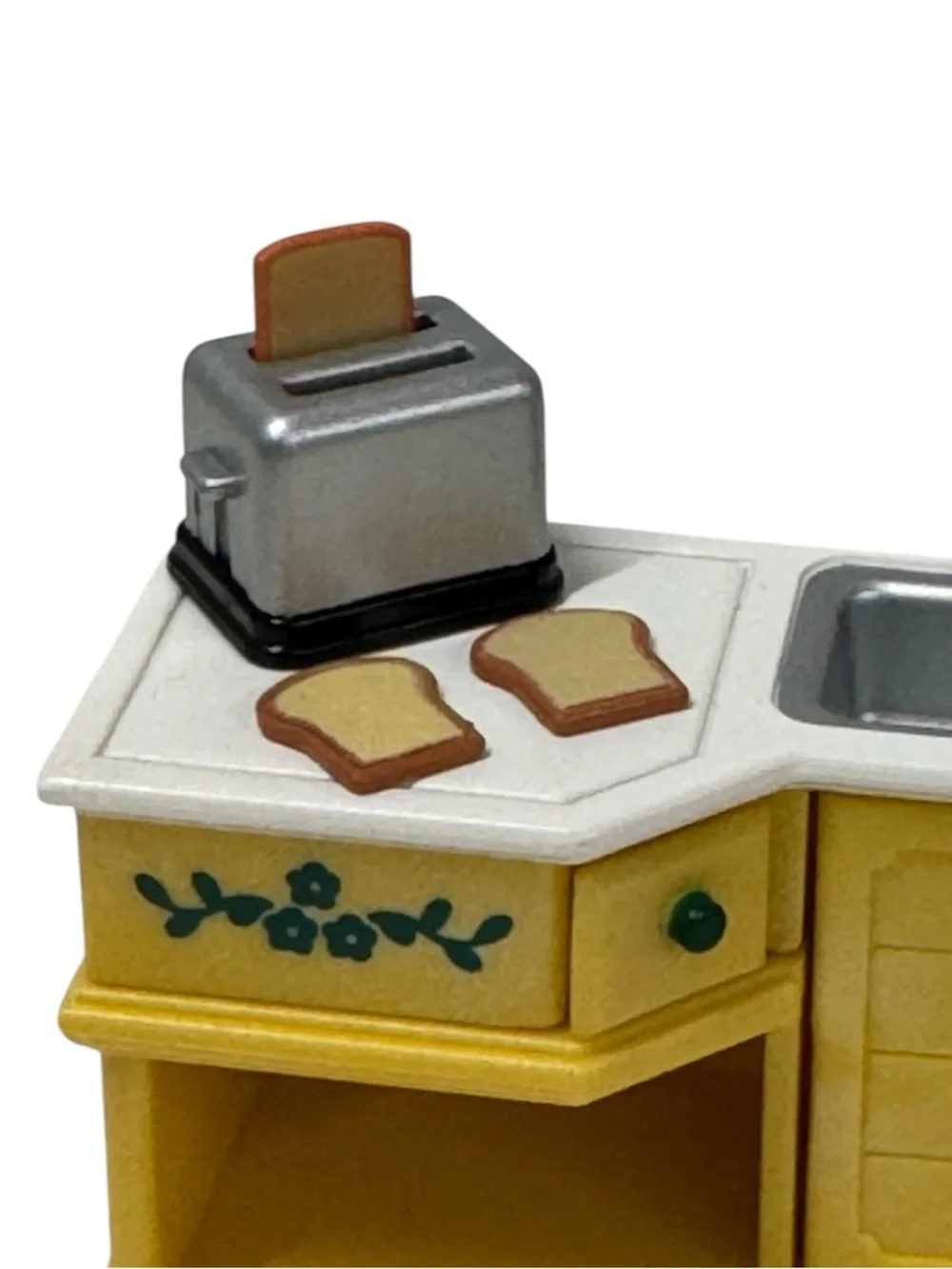 Sylvanian Families Calico Critters Kitchen Table Chairs Cabinet Sink Hutch Lot